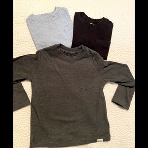 GAP Toddler Boy (4T) long sleeve cotton Ts - set of 3